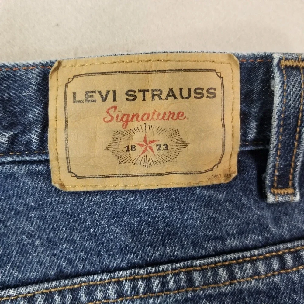 Levi's Signature Series jeans men's 40 x 32 relaxed straight blue denim pants‎
